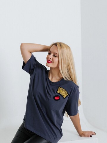 RADADA Shirt 'CROWN AND RED LIPS' in Grey