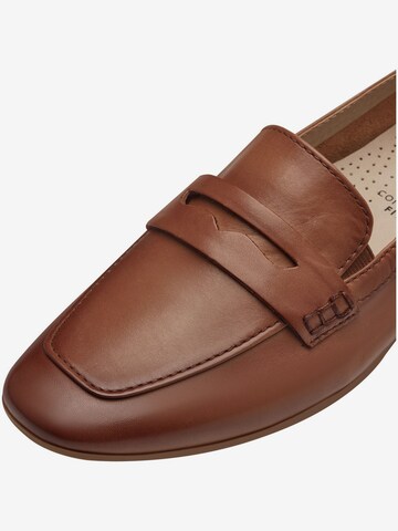 TAMARIS Classic Flats in Brown