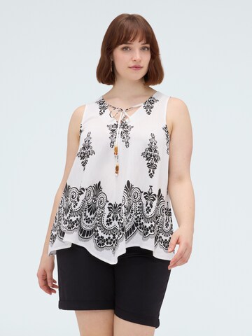 Top di Fiorella Rubino in bianco