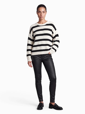 VERO MODA Sweter 'VMLEA' w kolorze biały