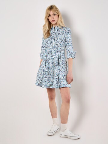 Robe ' ' Apricot en blanc : devant