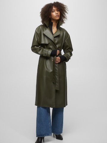 Pull&Bear Between-Seasons Coat in Green: front