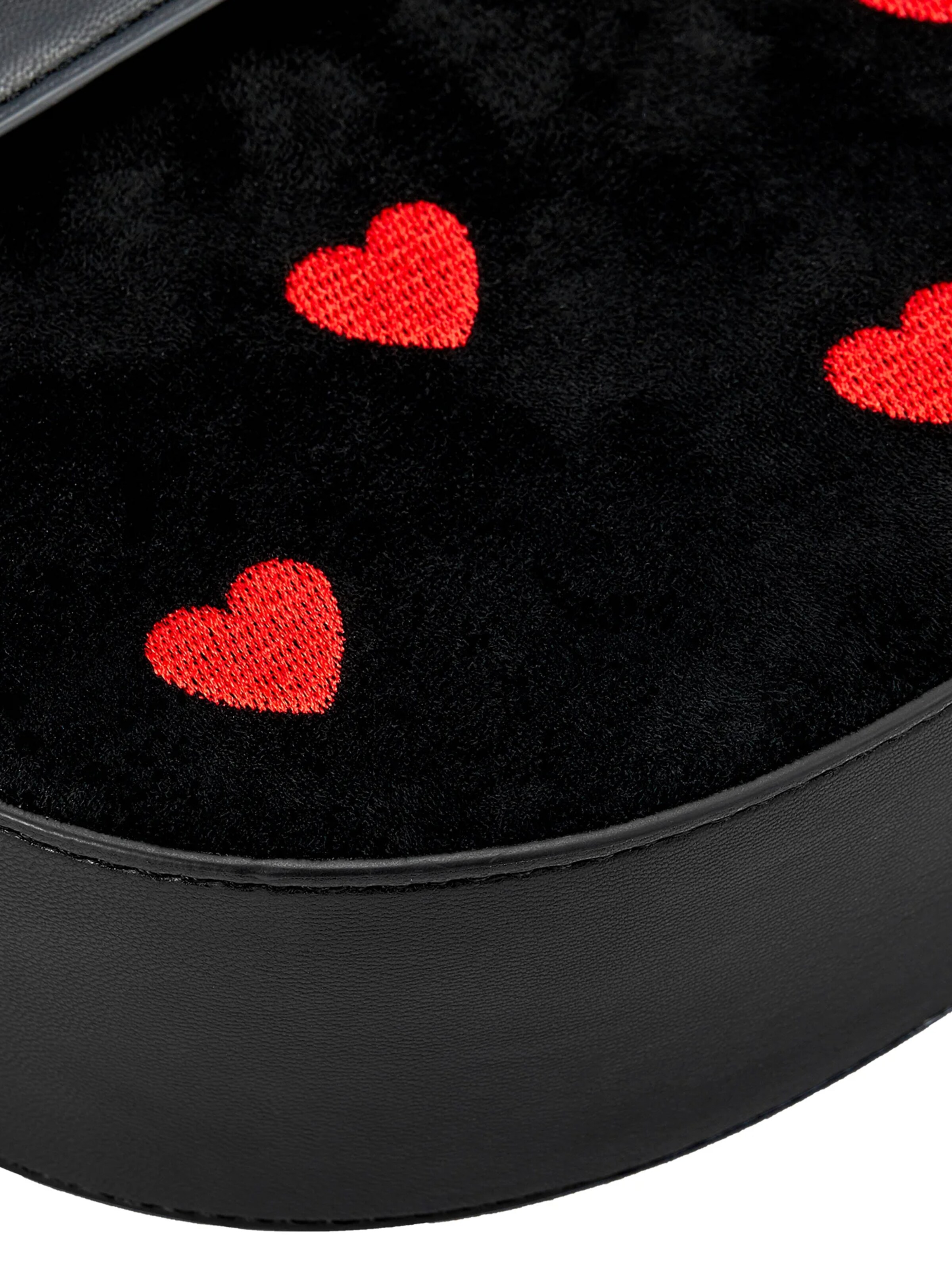 Victoria Hyde Crossbody bag 'Love Heart' in Black