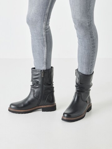 Tamaris Bootie in Black