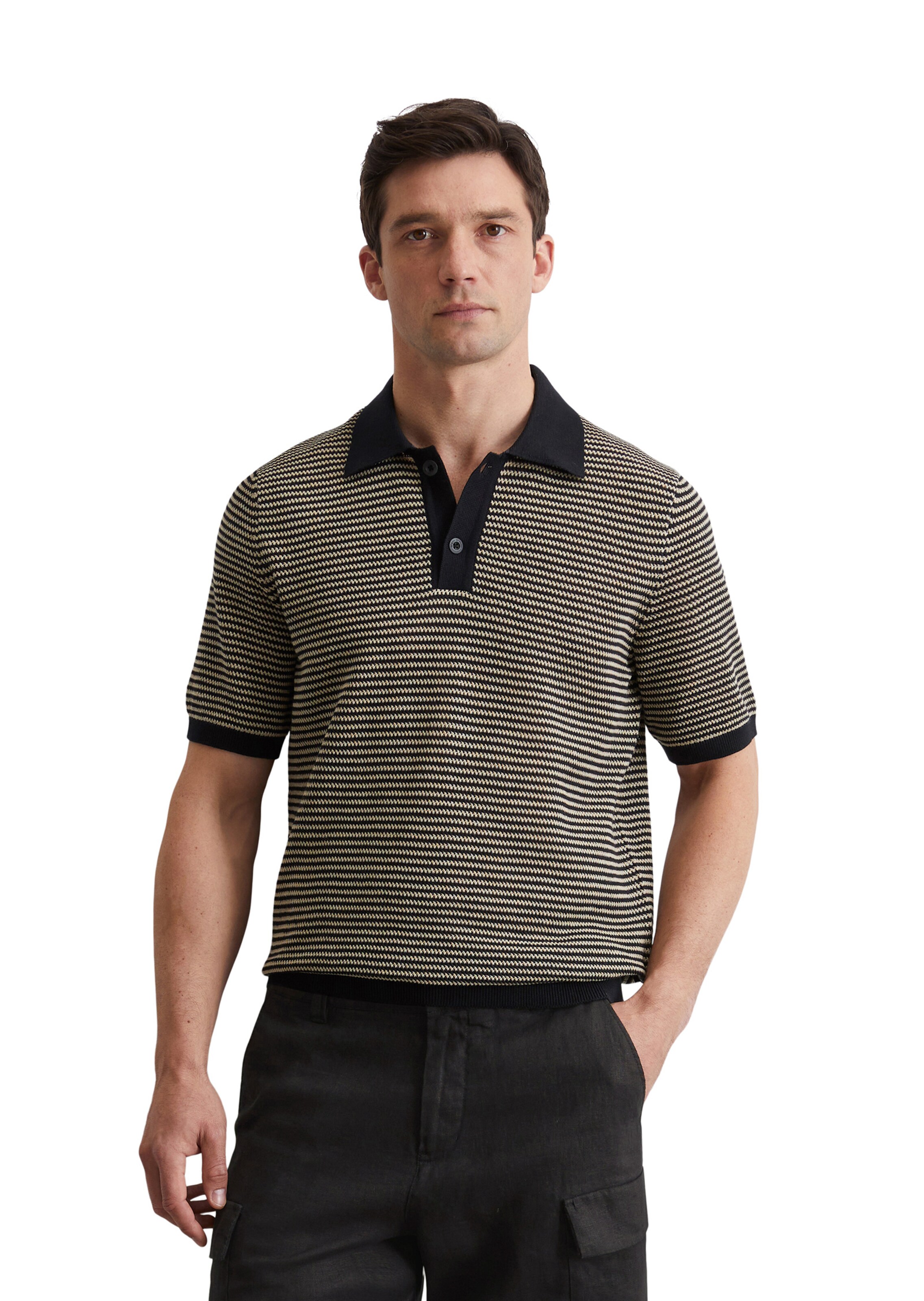 Marc O'Polo Sweater in Black: front