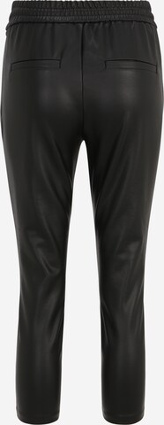 Regular Pantaloni cutați 'Eva' de la Vero Moda Petite pe negru