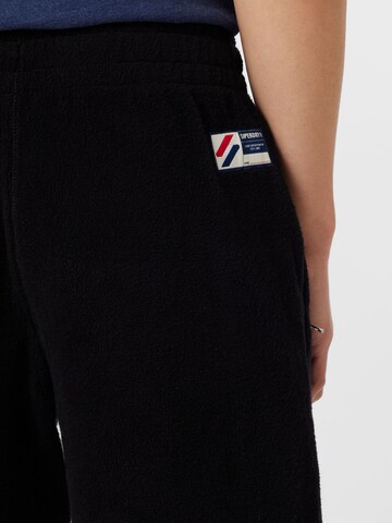 Superdry - Tapered Pantalón en negro