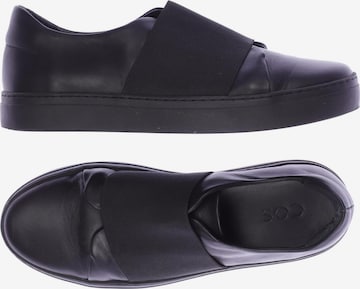 COS Flats & Loafers in 41,5 in Black: front