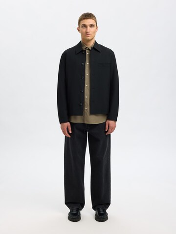 SELECTED HOMME Comfort fit Button Up Shirt in Green