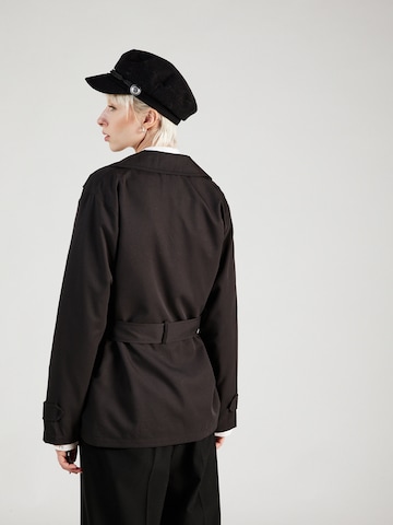 ONLY Ανοιξιάτικο και φθινοπωρινό παλτό 'Chloe' σε μαύρο