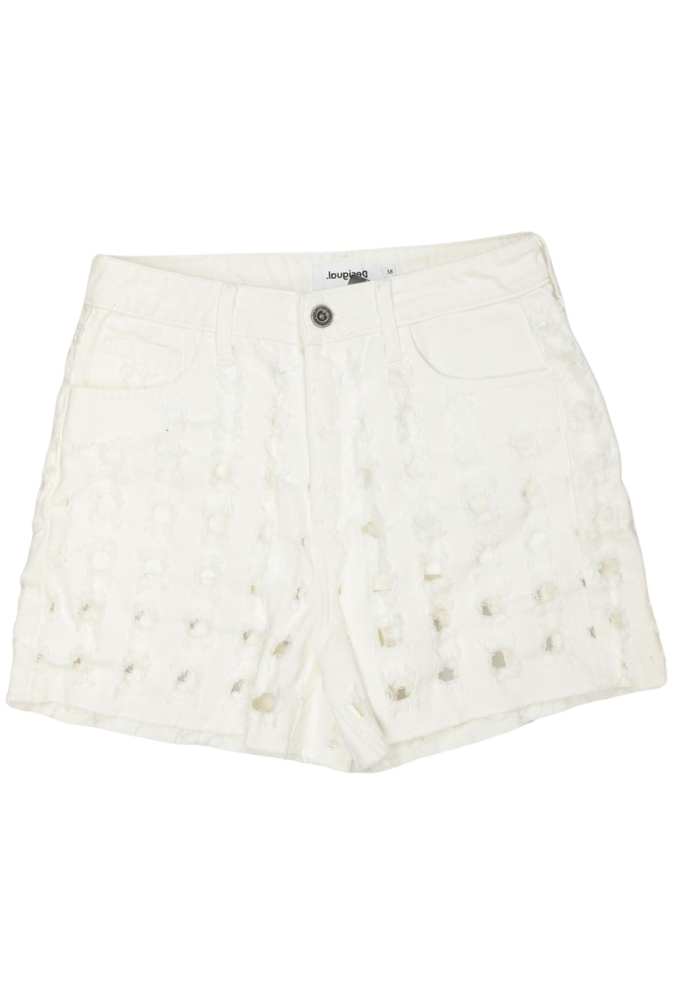 Desigual Shorts in M in White: front