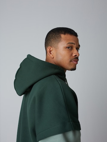 ABOUT YOU x Benny Cristo Sweatshirt 'Jason' in Green