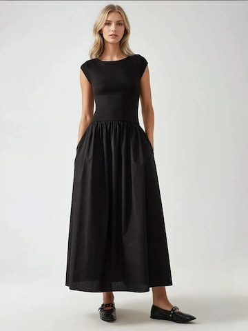 Hiccup Kleid in Schwarz: Vorderseite