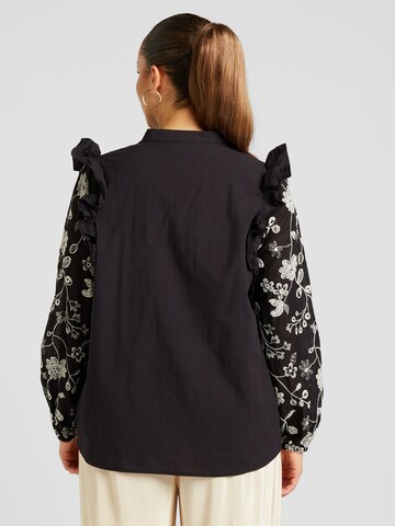 ONLY Carmakoma - Blusa 'COLLIE' en negro