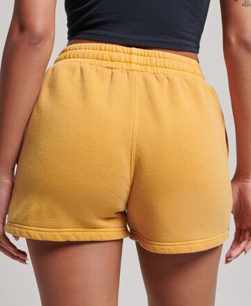 Regular Pantalon Superdry en jaune