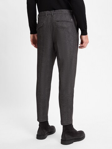 Coupe slim Pantalon 'Kane' BOSS en gris
