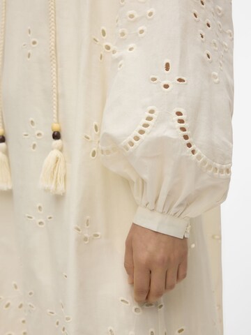 VERO MODA Kjole 'KAT' i beige