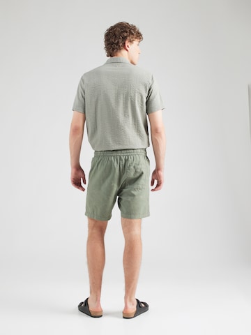 QS Loosefit Shorts in Grün