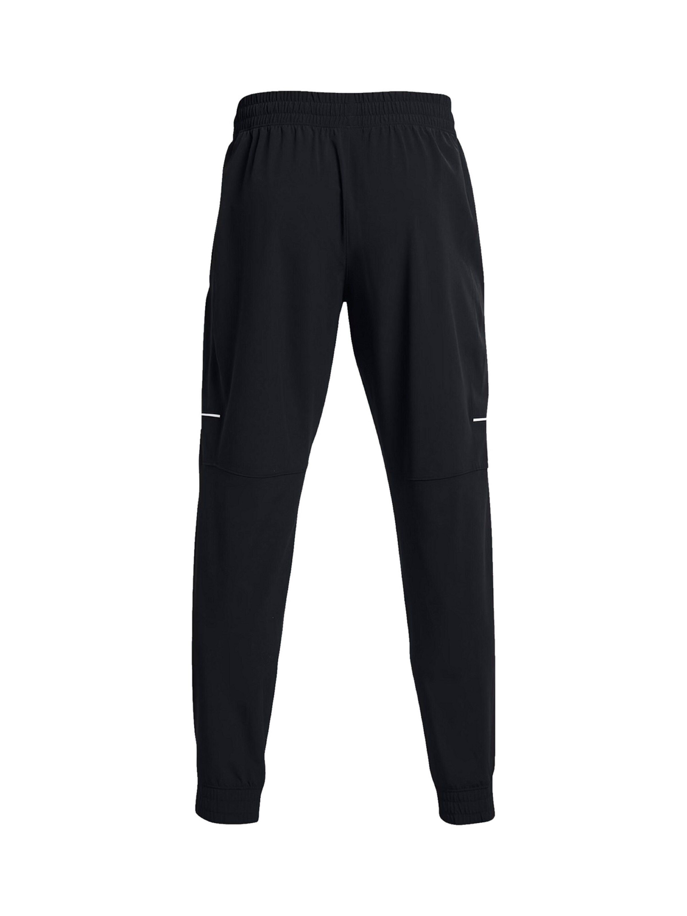 UNDER ARMOUR Tapered Sporthose in Schwarz
