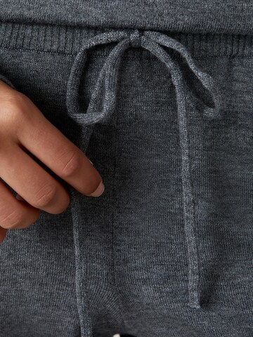 ETAM Pyjamahose in Grau