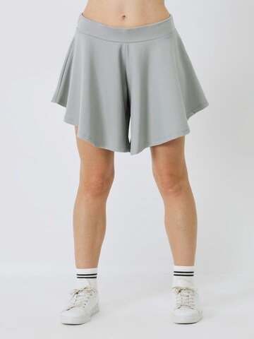 C&City Loosefit Shorts in Grau