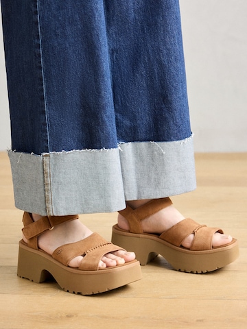 UGG Sandaal in Bruin