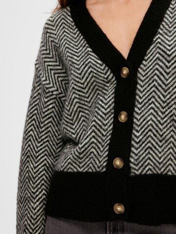 Cardigan 'HERI' SELECTED FEMME en noir