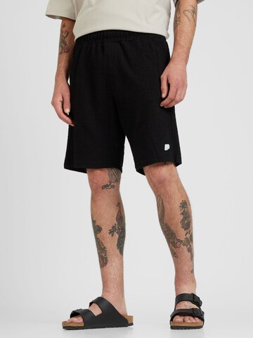 Pegador Regular Shorts 'Libco' in Schwarz: Vorderseite