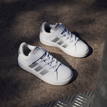 ADIDAS SPORTSWEAR Tenisky 'Grand Court 3.0' - Biela