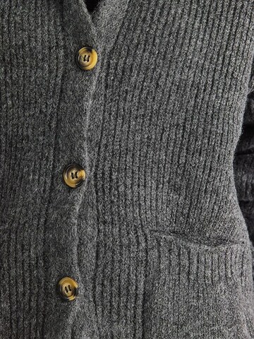 Cardigan Bianco Lucci en gris