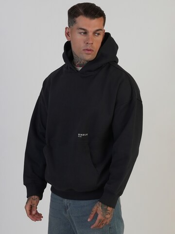 Sweat-shirt SikSilk en noir : devant