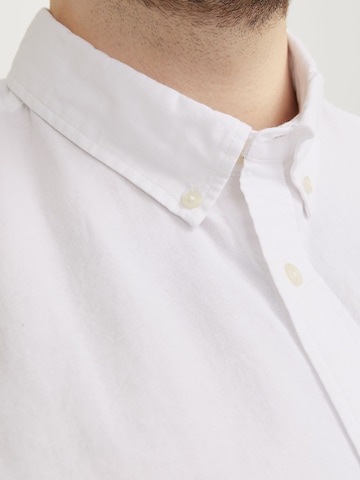 Jack & Jones Plus - Ajuste estrecho Camisa 'Oxford' en blanco