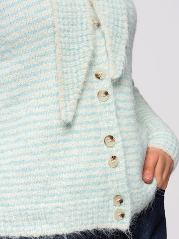 Ombre Strickjacke‌‌‌‌‌ in Blau