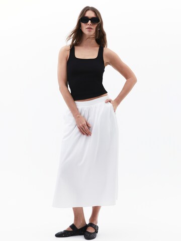 OXXO Top in Black