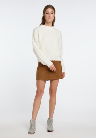 IZIA Sweater in White