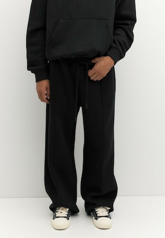 Loosefit Pantalon 'STWD' Pull&Bear en noir : devant