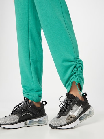 Regular Pantalon de sport ESPRIT en vert