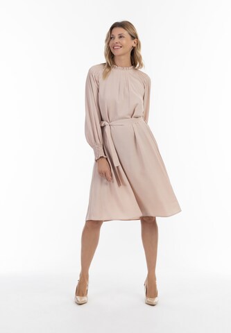 Usha - Vestido en beige