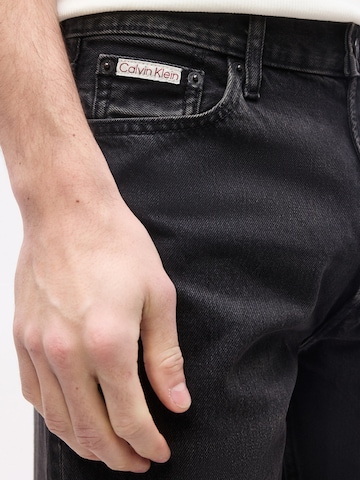 Calvin Klein Jeans Baggy Farkut värissä musta