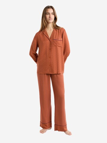 ETAM Slaapshirt 'Manari' in Bruin