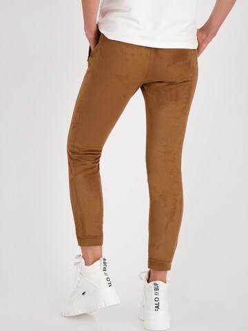 Coupe slim Pantalon monari en marron