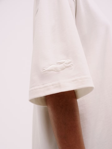 Pacemaker Тениска 'Nevio' в бяло