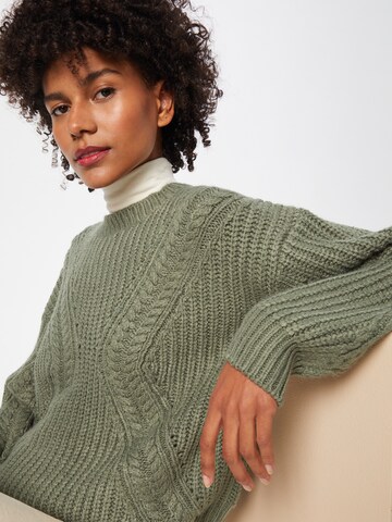 ABOUT YOU Sweater 'Cyra' in Green