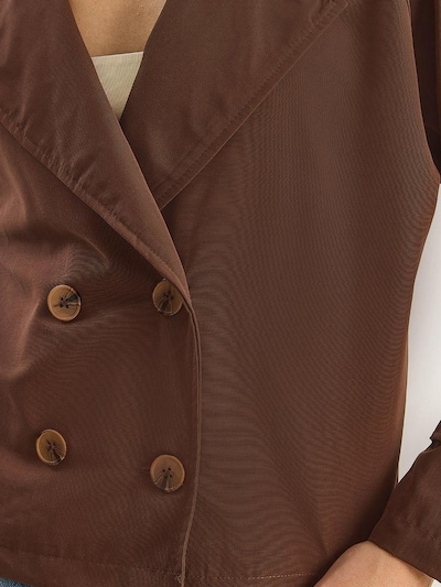 Bianco Lucci Tussenmantel in de kleur Chocoladebruin, Productweergave