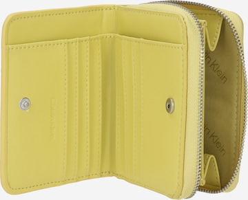 Calvin Klein - Cartera en amarillo