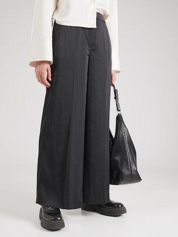 Calvin Klein Wide leg Trousers with creases in Black: front