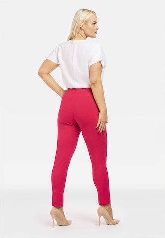 Slimfit Pantaloni con pieghe 'ERYKA' di Karko in rosa