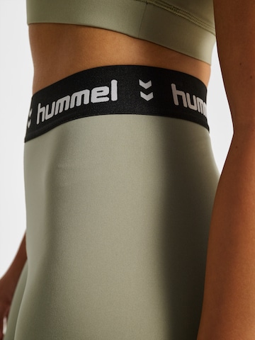 Hummel Skinny Fit Спортен панталон 'PULSE' в зелено