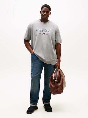 T-Shirt 'BRAND LOVE' Tommy Hilfiger Big & Tall en gris