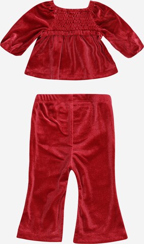 GAP Set in Red